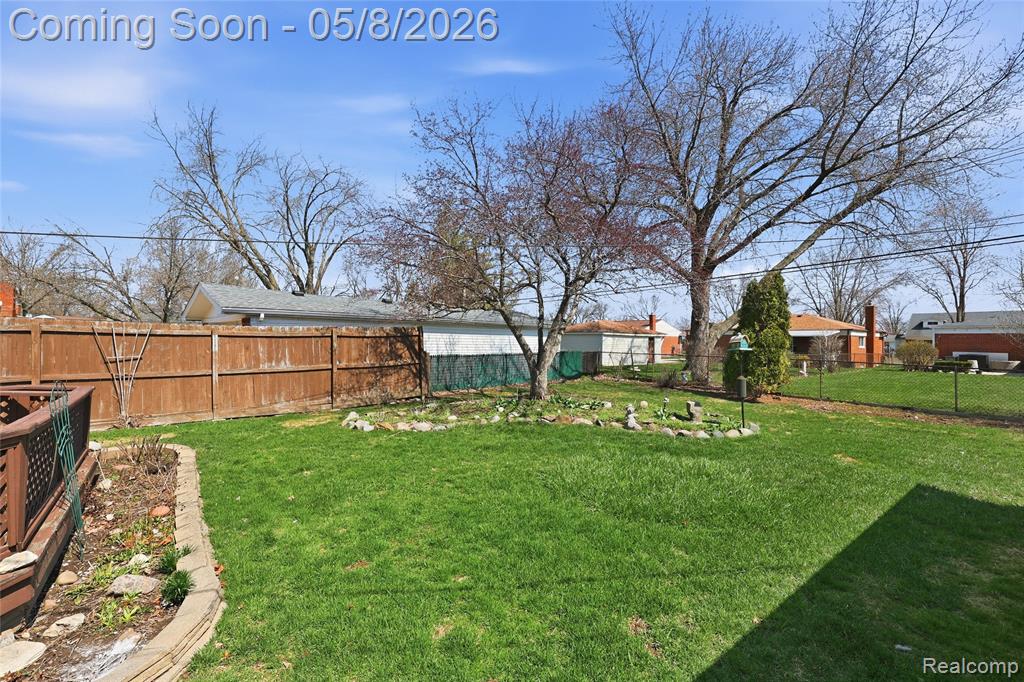 33226 Vista Way, Fraser, MI 48026 — Photo 30