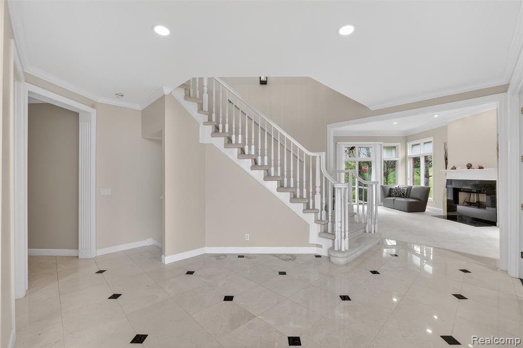 6620 Minnow Pond Drive, West Bloomfield, MI — Photo 3