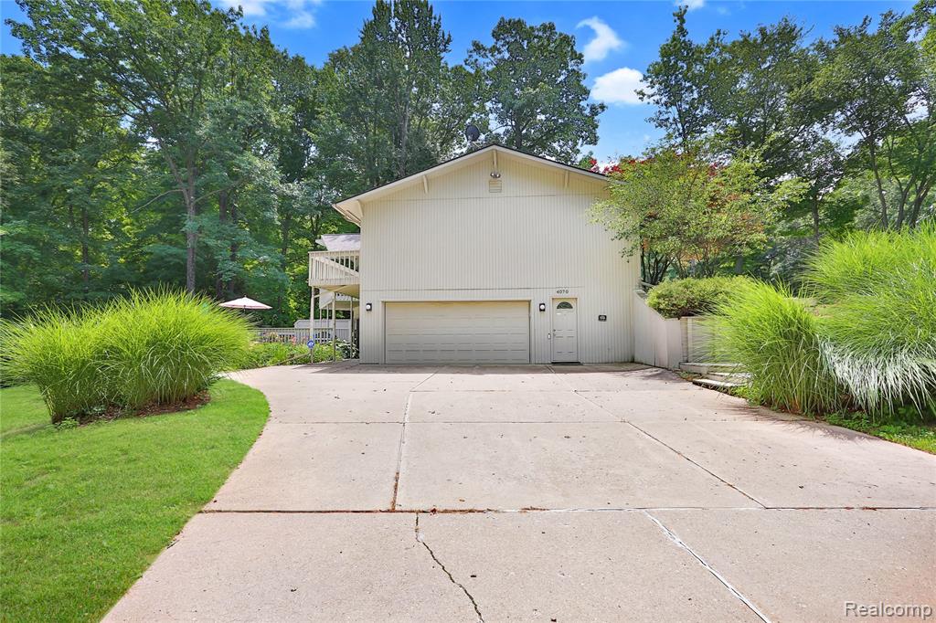 4070 Cross Road, White Lake, MI — Photo 32