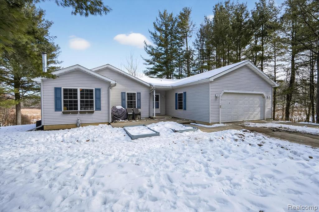 22092 Clear Lake Road, Battle Creek, MI 49014 — Photo 2