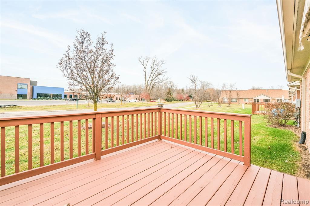 9556 WHEATGRASS Lane, Belleville, MI 48111 — Photo 28