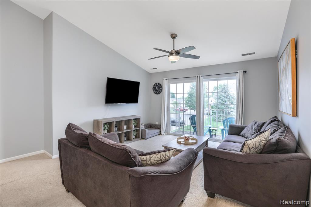 5203 WIDGEON Lane, Walled Lake, MI 48390 — Photo 7