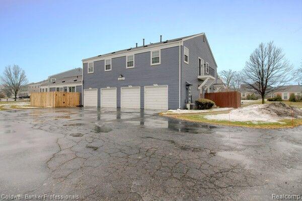 23640 N ROCKLEDGE, Novi, MI — Photo 2