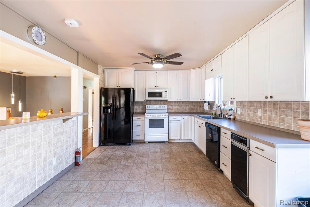 5212 W Farrand Road, Clio, MI 48420 — Photo 8