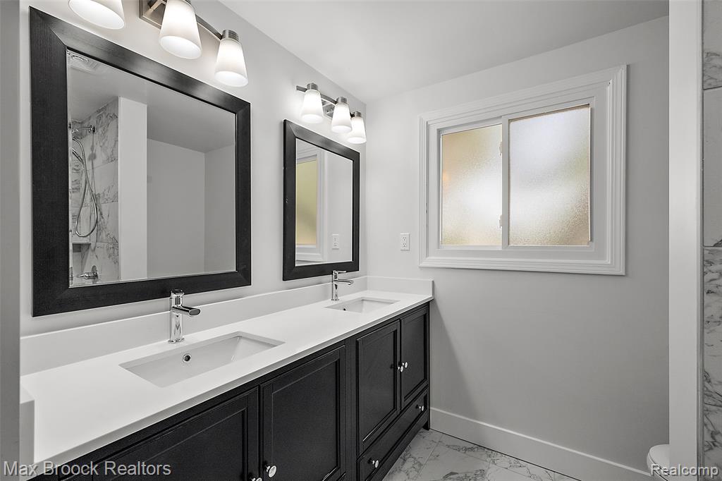 5362 Hertford Drive, Troy, MI 48085 — Photo 33