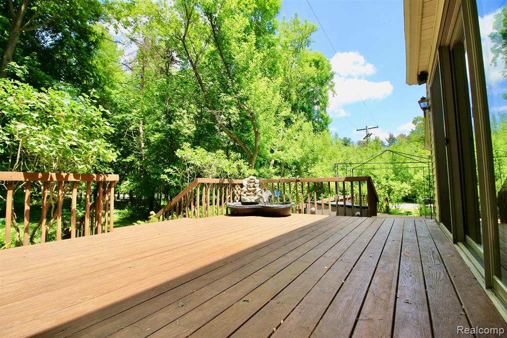 9296 Pine Hill Trail, Fenton, MI 48430 — Photo 31