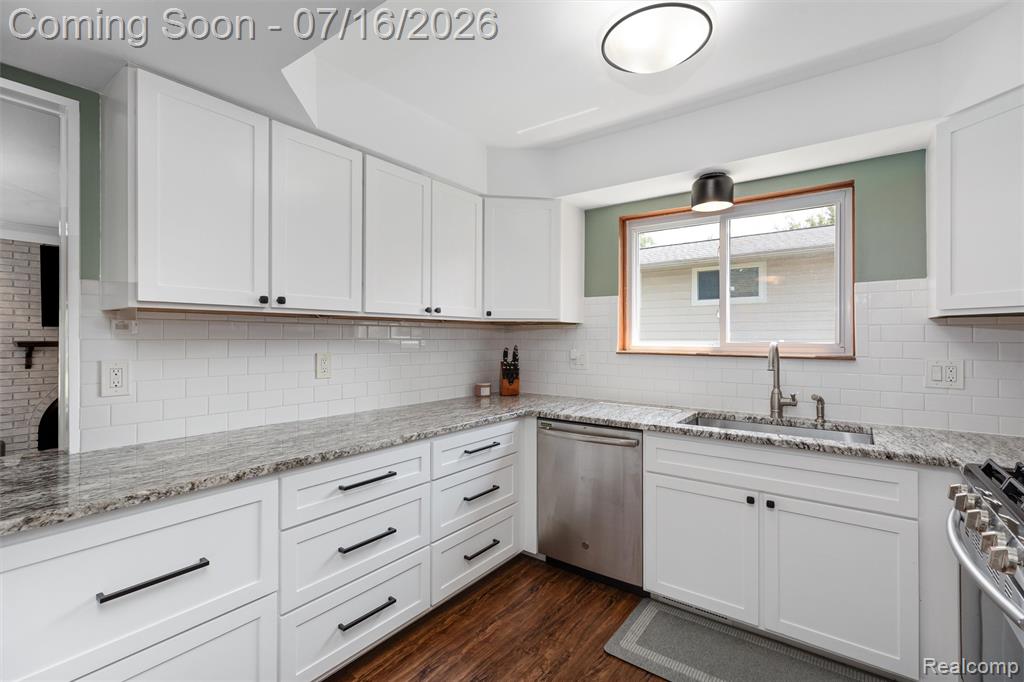 7226 Camelia Court, Canton, MI 48187 — Photo 14