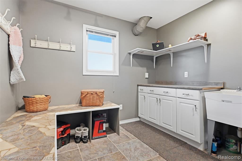 7755 Macedonia Lane, Northville, MI 48168 — Photo 11
