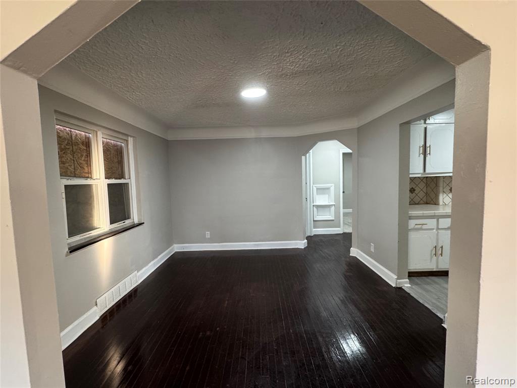 9760 Wayburn Street, Detroit, MI 48224 — Photo 5