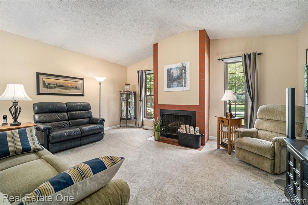 772 RANDALL Drive, Troy, MI 48085 — Photo 5