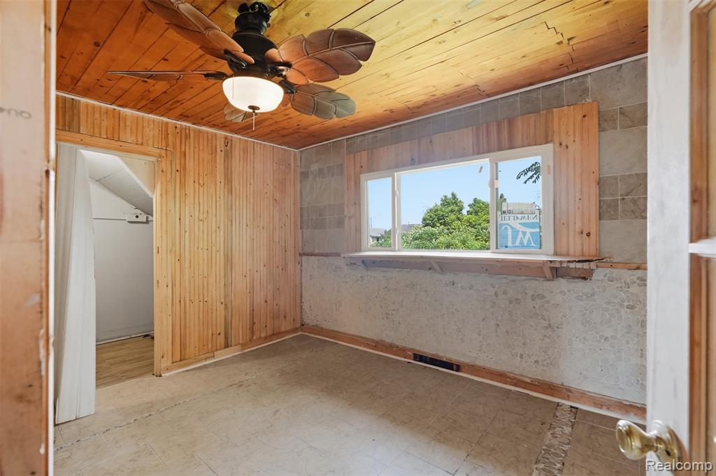 9388 Ward Street, Detroit, MI 48228 — Photo 20