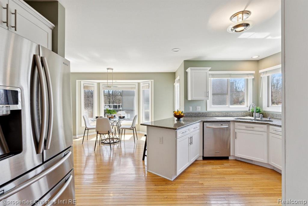 40611 PAISLEY Circle, Novi, MI 48377 — Photo 22