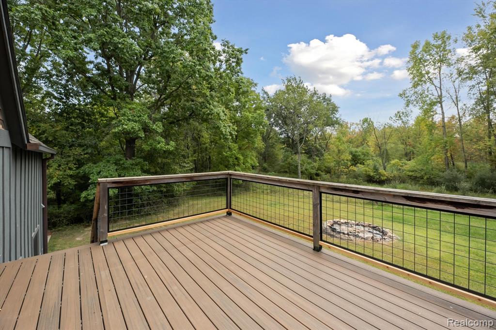 9824 Hidden Acres, South Lyon, MI 48178 — Photo 2