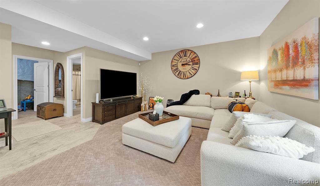 1475 St James Boulevard, Ann Arbor, MI 48108 — Photo 33