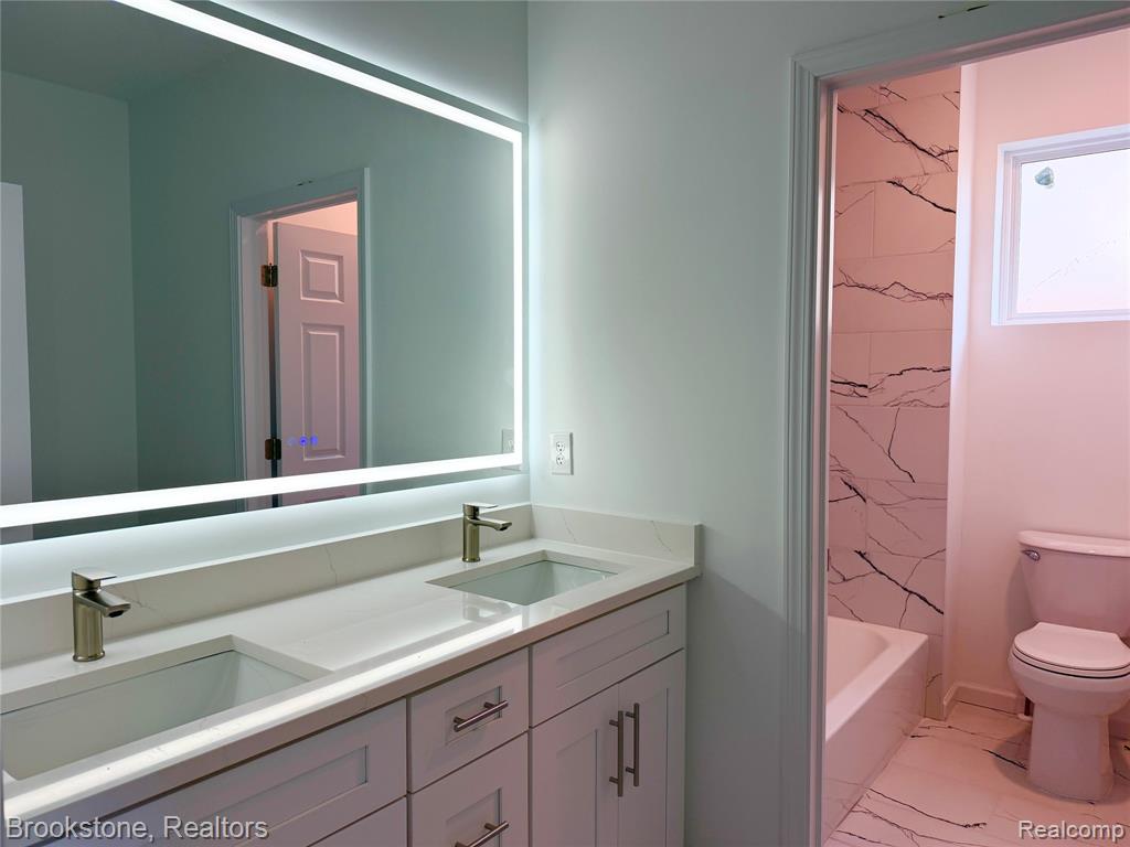 37116 Moravian Drive, Clinton Twp, MI 48036 — Photo 34
