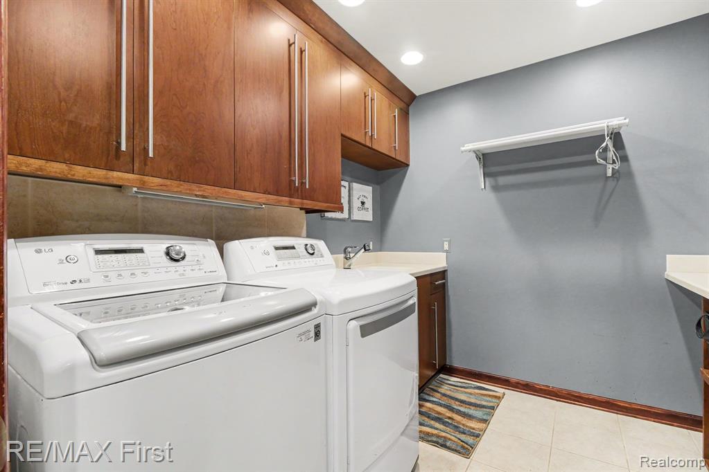 601 Brookwood Lane E, Rochester Hills, MI 48309 — Photo 28