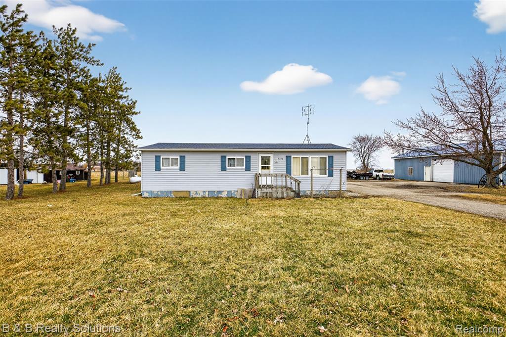 6946 Clifford Road, Marlette, MI 48453 — front exterior