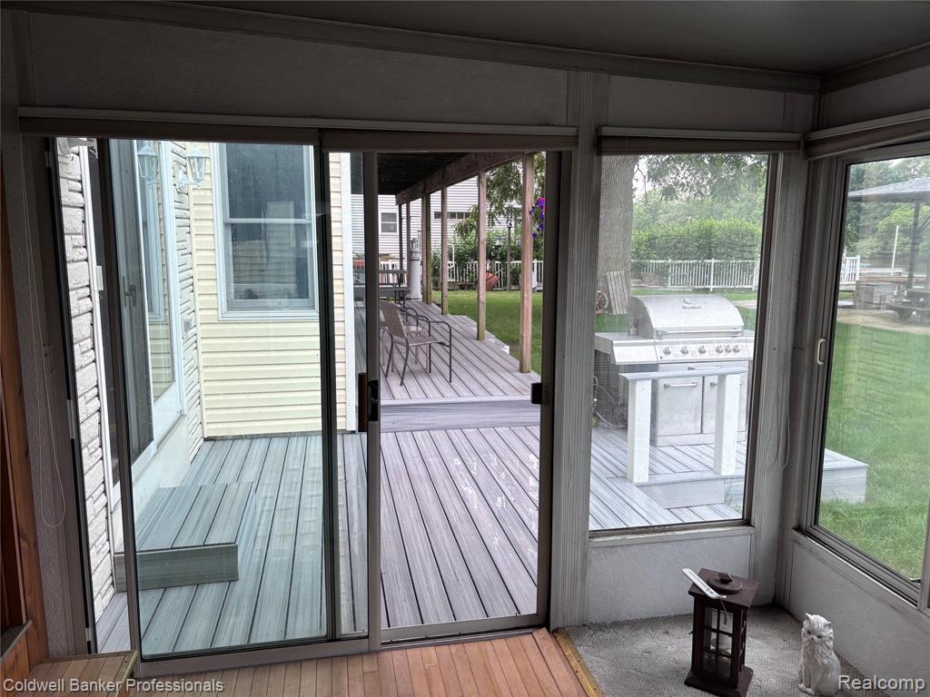 39883 Duluth Street, Harrison Township, MI — Photo 48