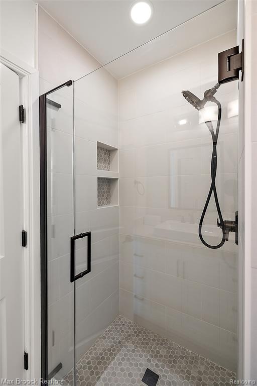 7515 Hiddenbrook Lane, Bloomfield Hills, MI 48301 — Photo 38