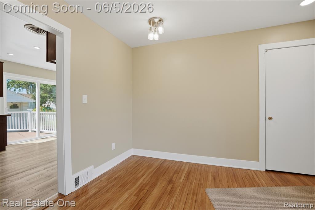 33441 Alta Street, Garden City, MI — Photo 8