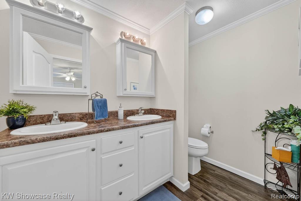 52525 Willow Wood Court, Chesterfield, MI — Photo 29
