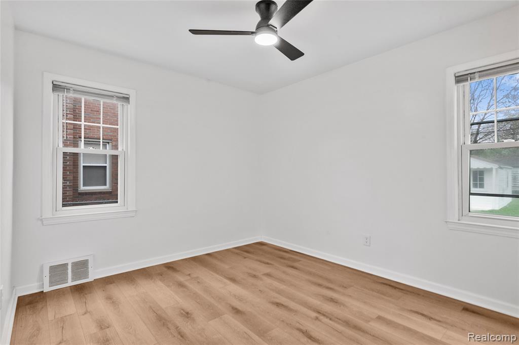 11363 Marion, Redford, MI 48239 — Photo 14