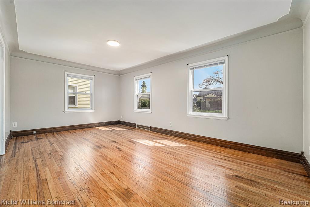 8043 Kaltz, Center Line, MI 48015 — Photo 5