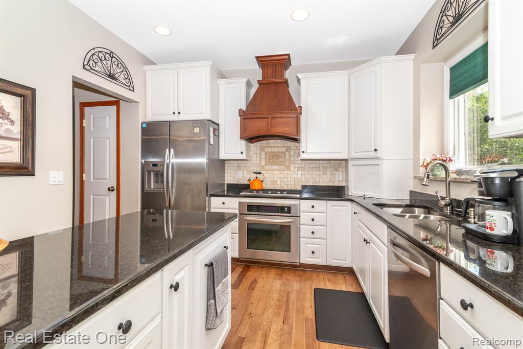 59633 Trena Lane, South Lyon, MI 48178 — Photo 10