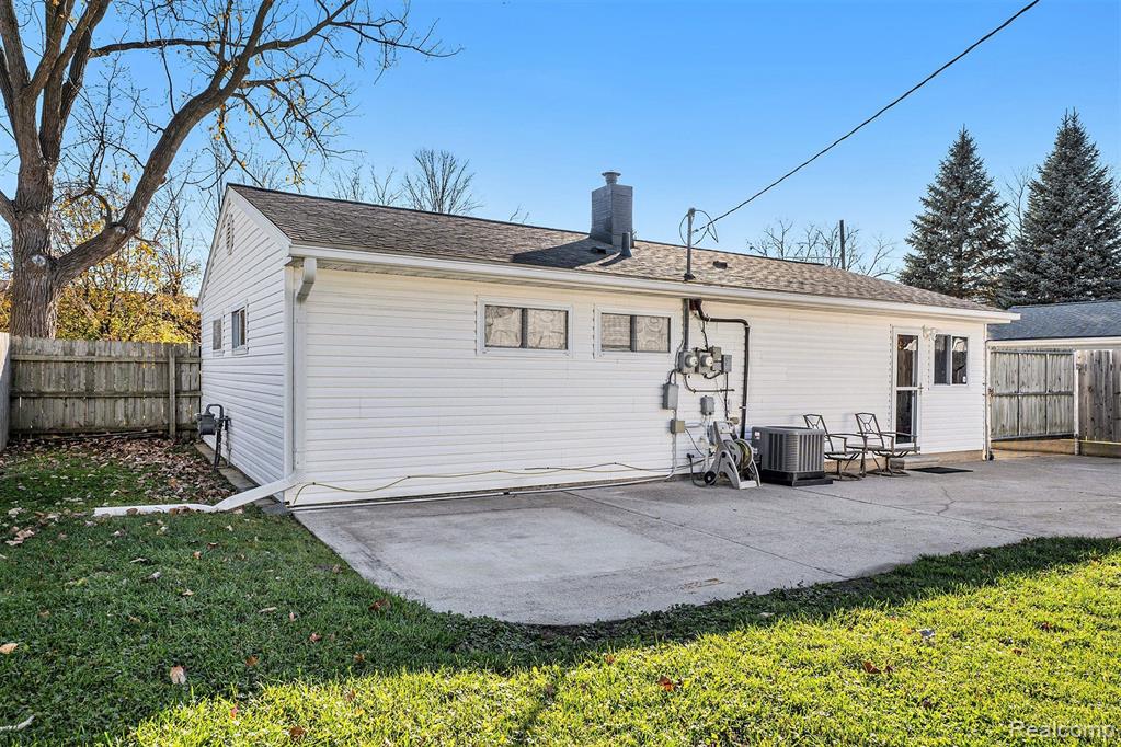1651 GROVE Road, Ypsilanti, MI 48198 — Photo 14