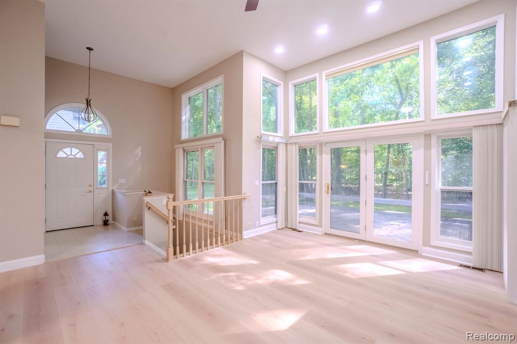 5235 Royal Vale Lane, 70, Dearborn, MI 48126 — Photo 8