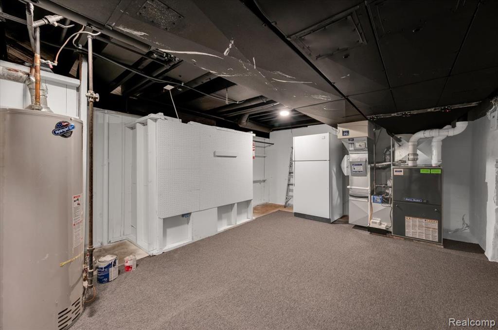 2155 Avondale, Sylvan Lake, MI 48320 — Photo 34