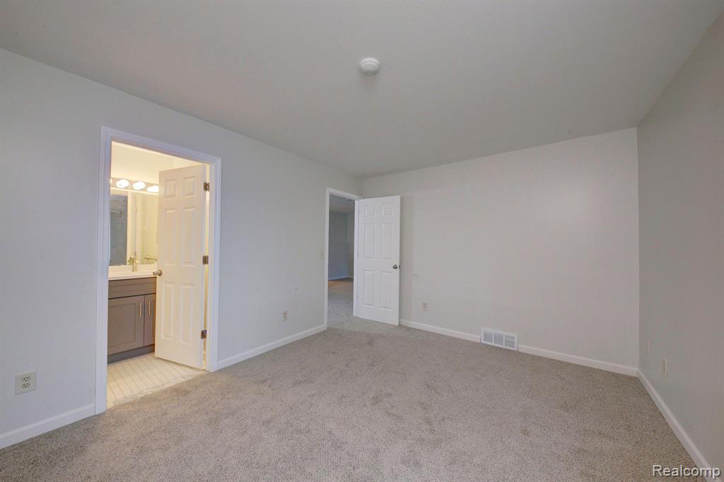 42489 Lilley Pointe Drive, Canton, MI 48187 — Photo 13