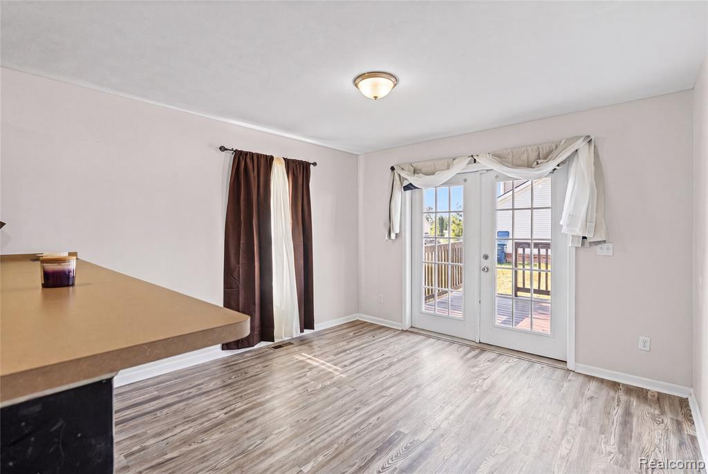 470 E Wood Street, Flint, MI 48503 — Photo 15
