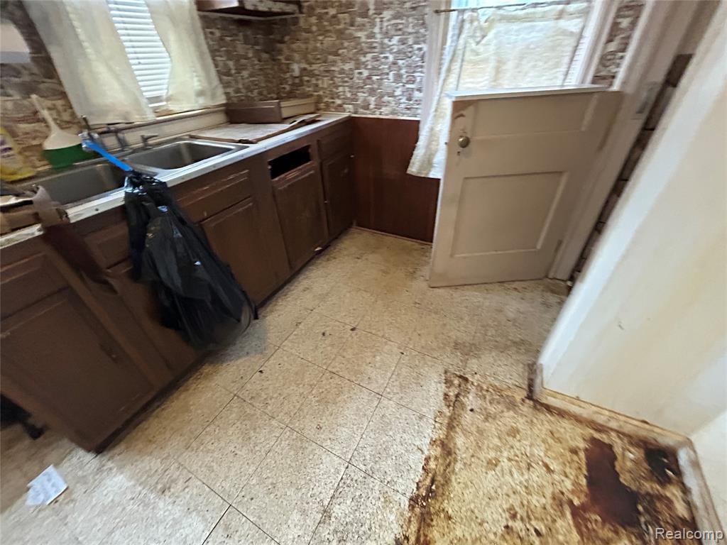 12219 Stout Street, Detroit, MI 48228 — Photo 10