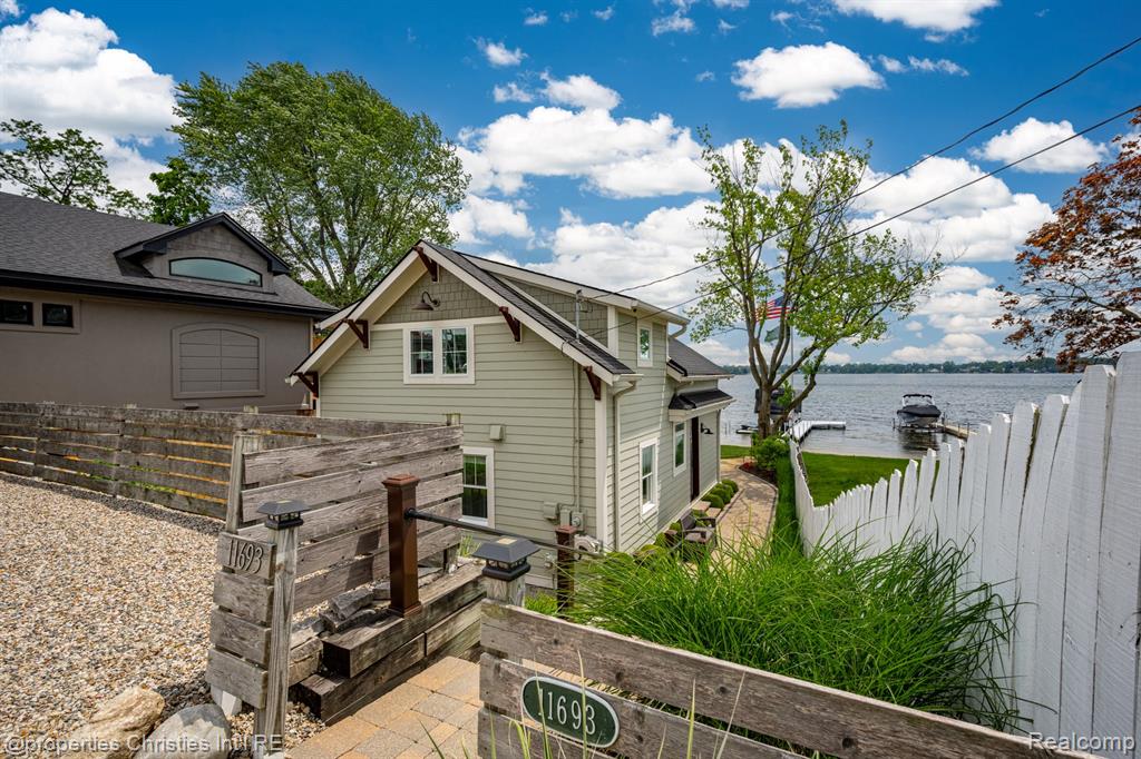 11693 Kenton Drive, Whitmore Lake, MI 48189 — Photo 20