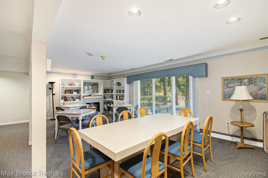 19710 W 13 Mile Road, 105, Beverly Hills, MI 48025 — Photo 17