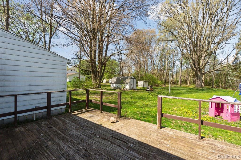 5407 Country Lane, Flint, MI 48506 — Photo 37