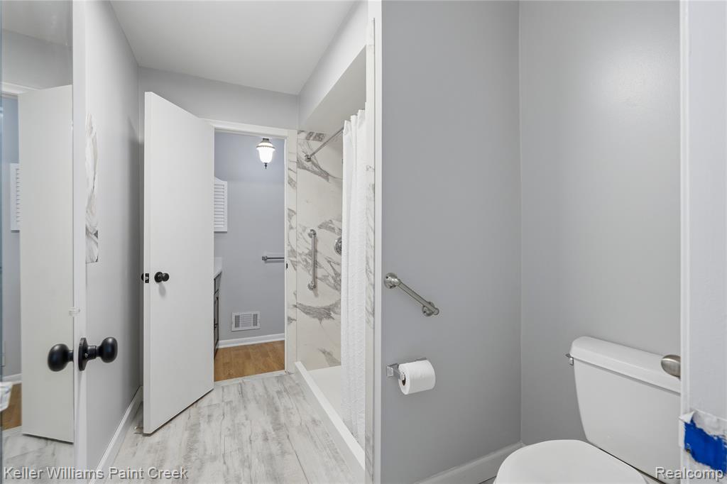 42003 Toddmark Lane, Clinton Twp, MI 48038 — Photo 18