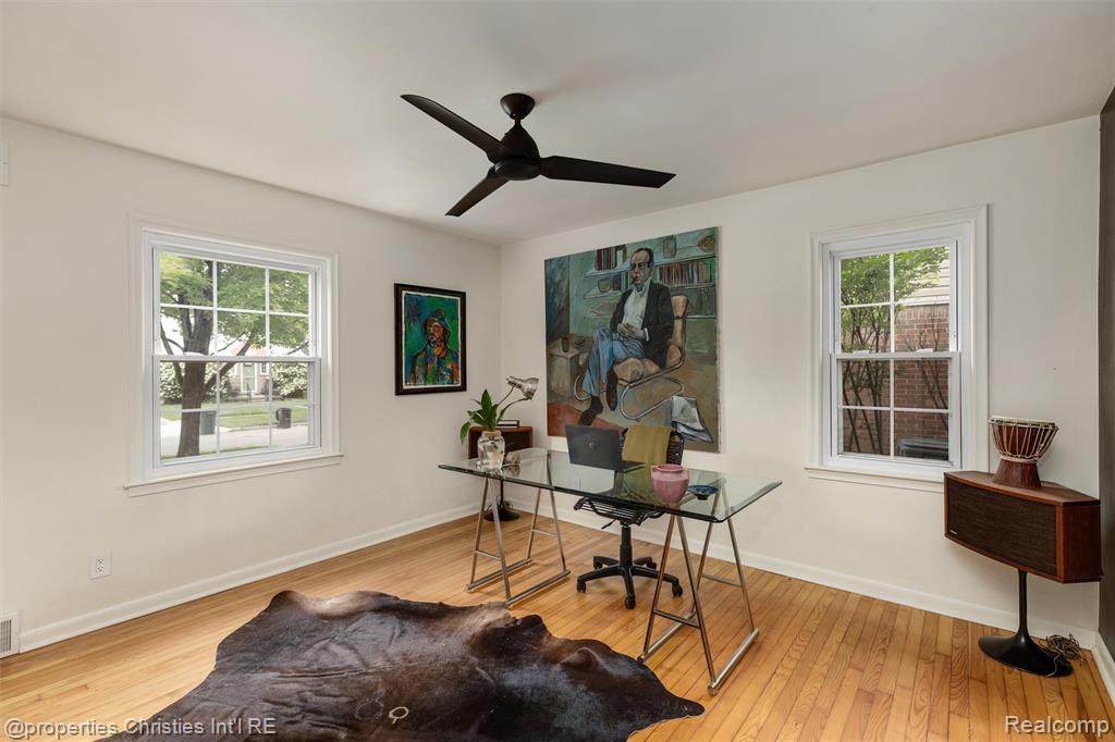 13323 Hart Avenue, Huntington Woods, MI — Photo 16