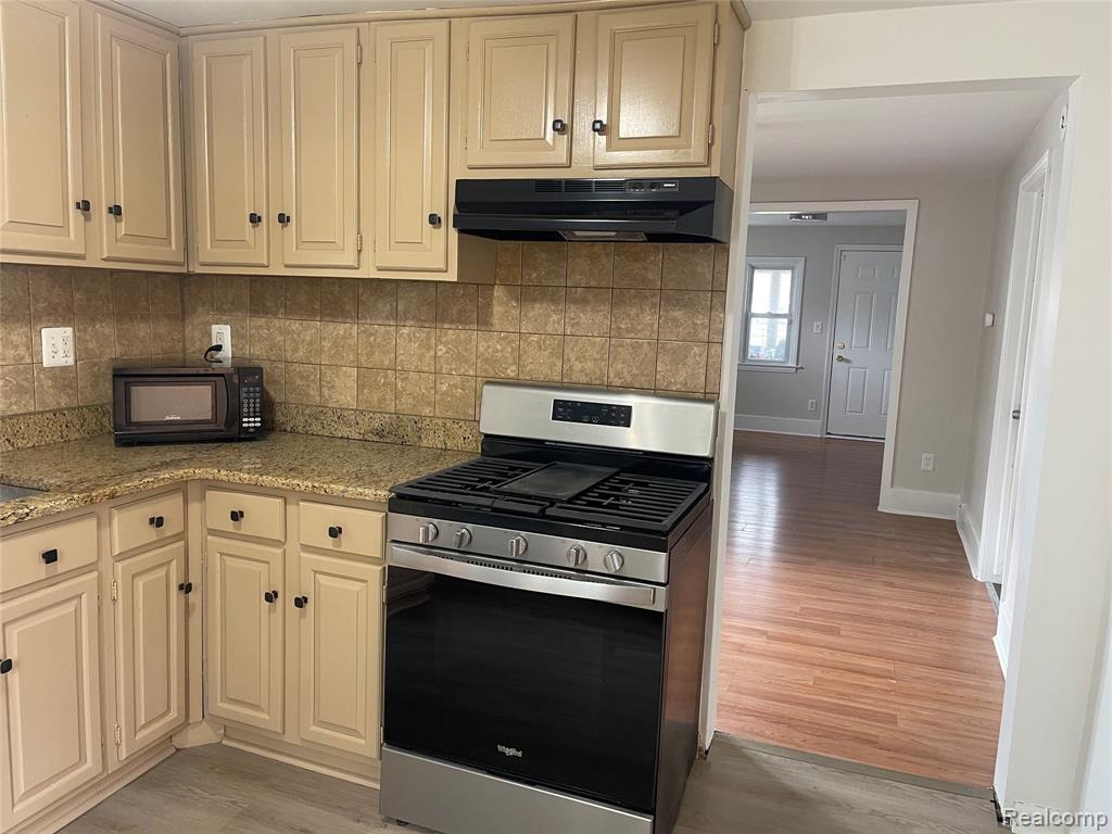 8283 Paige Avenue, Warren, MI 48089 — Photo 9