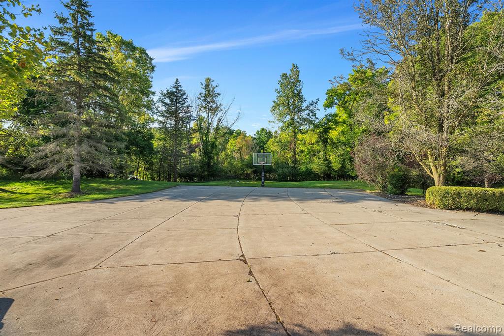 5779 Pinecrest Estates Drive, Ann Arbor, MI 48105 — Photo 61