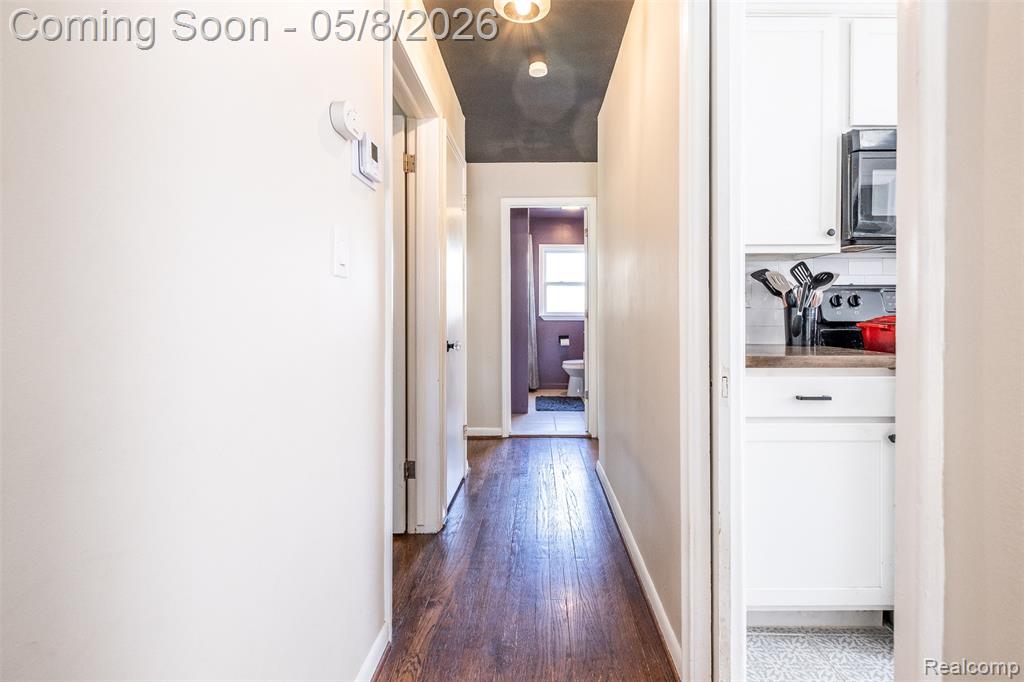 8796 Saratoga Street, Oak Park, MI 48237 — Photo 17