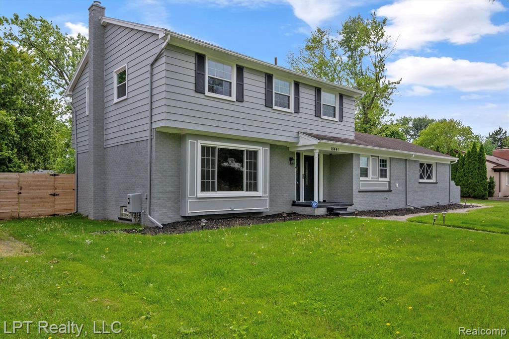 18441 ROSELAND Boulevard, Lathrup Village, MI 48076 — Photo 3