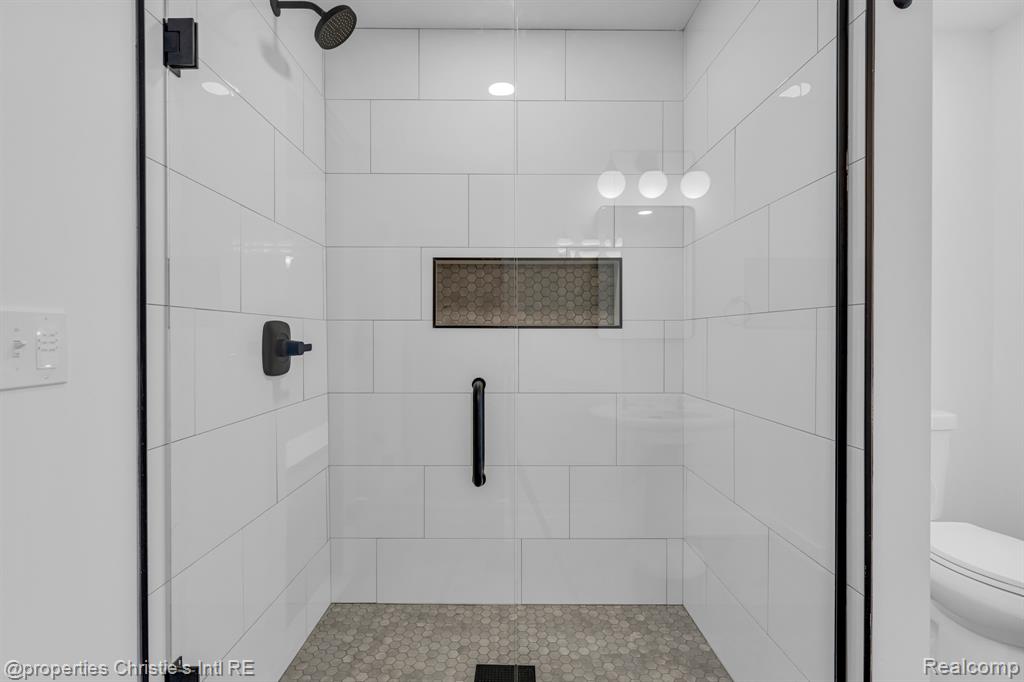 610 Chicago Boulevard, Detroit, MI 48202 — Photo 56
