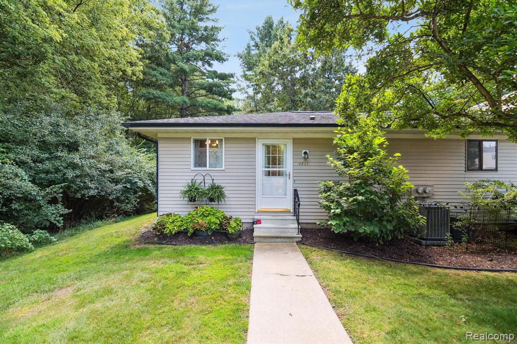 4521 Westbrook Drive, Jackson, MI 49201 — Photo 5