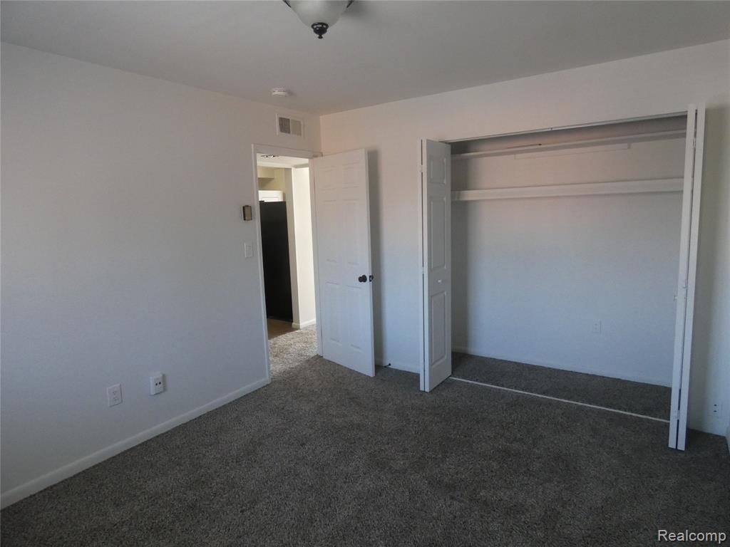 1862 Colonial Village Way, 3, Waterford, MI 48328 — Photo 11
