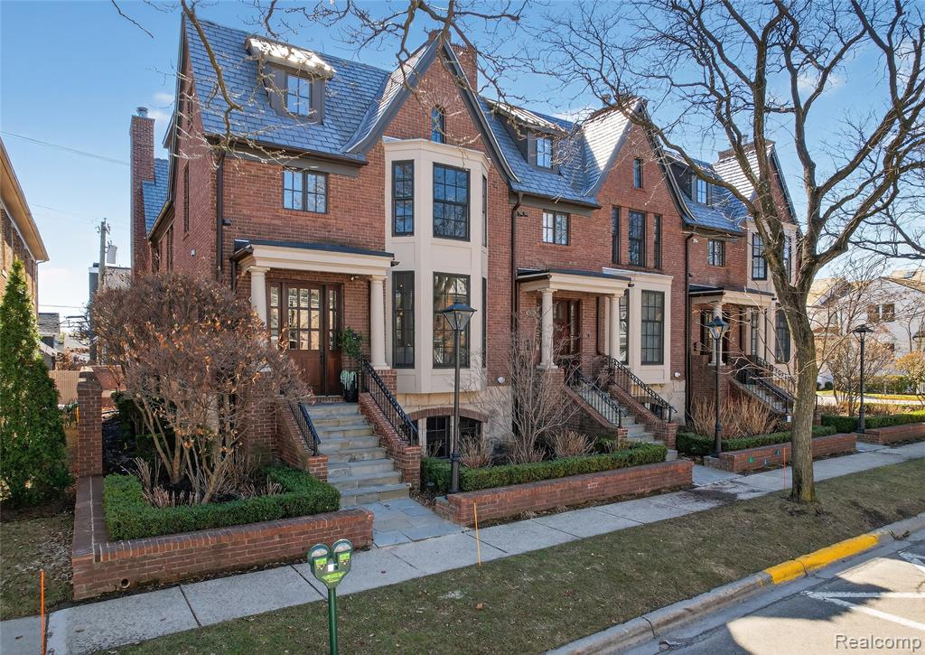 102 SE Mercer Drive, Grand Rapids, MI, 49506