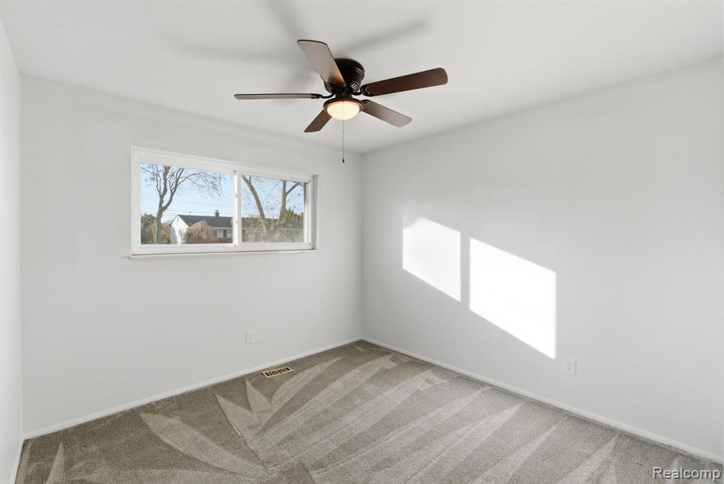 42142 Betley Drive, Sterling Heights, MI 48313 — Photo 15
