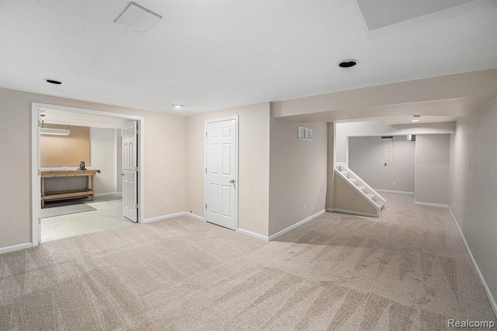 6033 Campfire Circle, Clarkston, MI — Photo 28