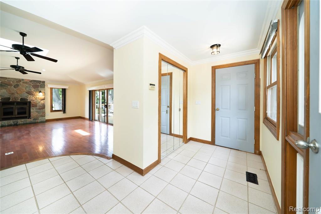 7806 Circle Boulevard, West Bloomfield, MI 48323 — Photo 7